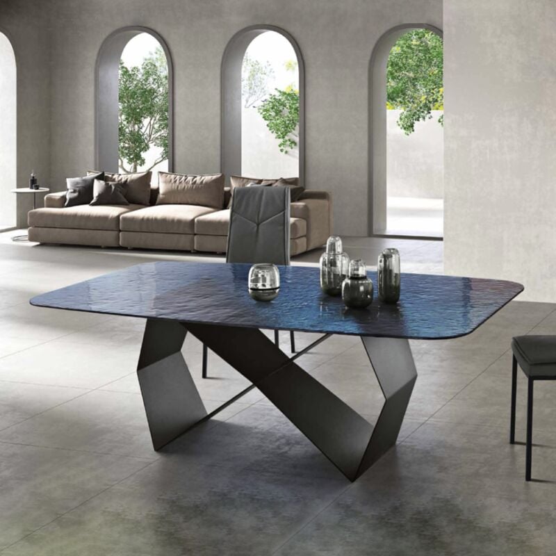 foto del prodotto capodarte tavolo fisso 210 cm karl con base metallo nero e piano vetro martellato blu