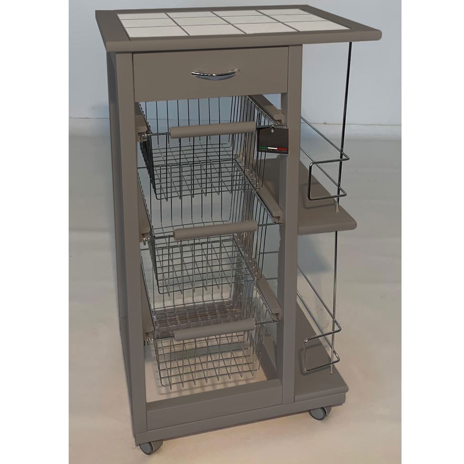 foto del prodotto carrello cucina salvaspazio in legno di faggio con cassetto e cesti contenitori portabottiglie vino 4 ruote gire tortora