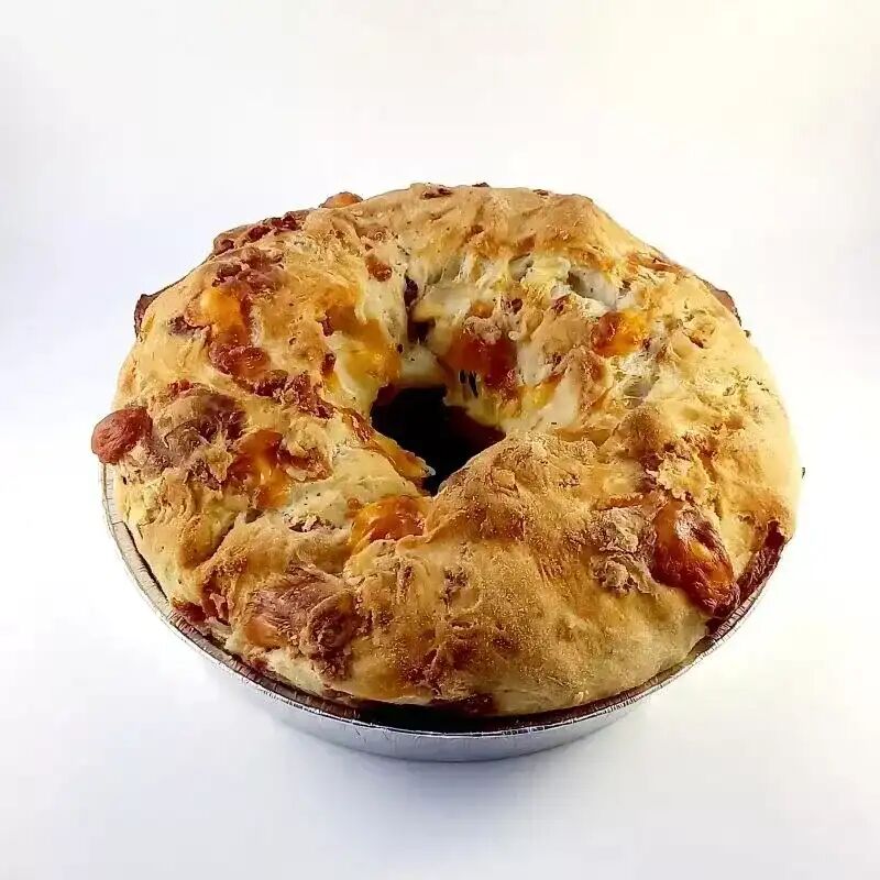 foto del prodotto casatiello tortano napoletano artiginale cotto con forno a legna 1,5 kg