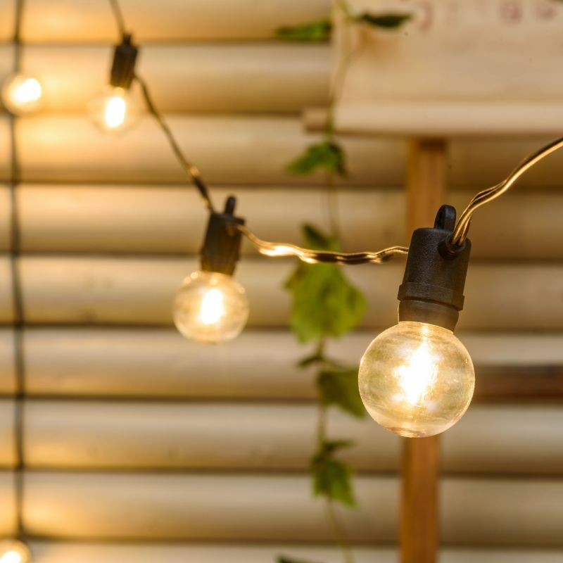 foto del prodotto catena luminosa party con 10 lampade a led decorazione per veranda e giardino 4 mt
