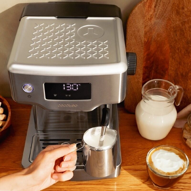 foto del prodotto cecotec macchina per espresso power espresso 20 barista compact