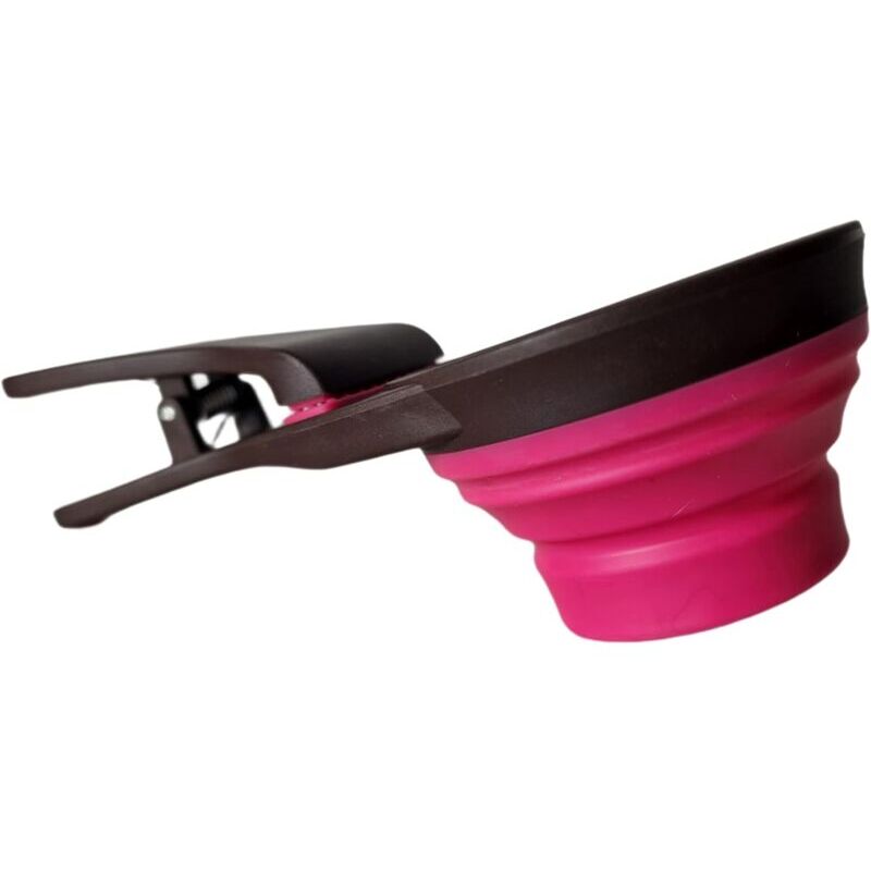 foto del prodotto ciotola graduata pieghevole 3 in 1 in silicone con clip per borsa, ideale per conservare cibo per cani e gatti, acqua e snack rosa 
