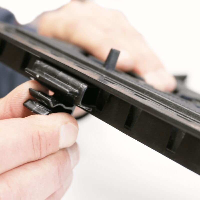 foto del prodotto clip de fixation pour profil de finition clipsable sac de 8 