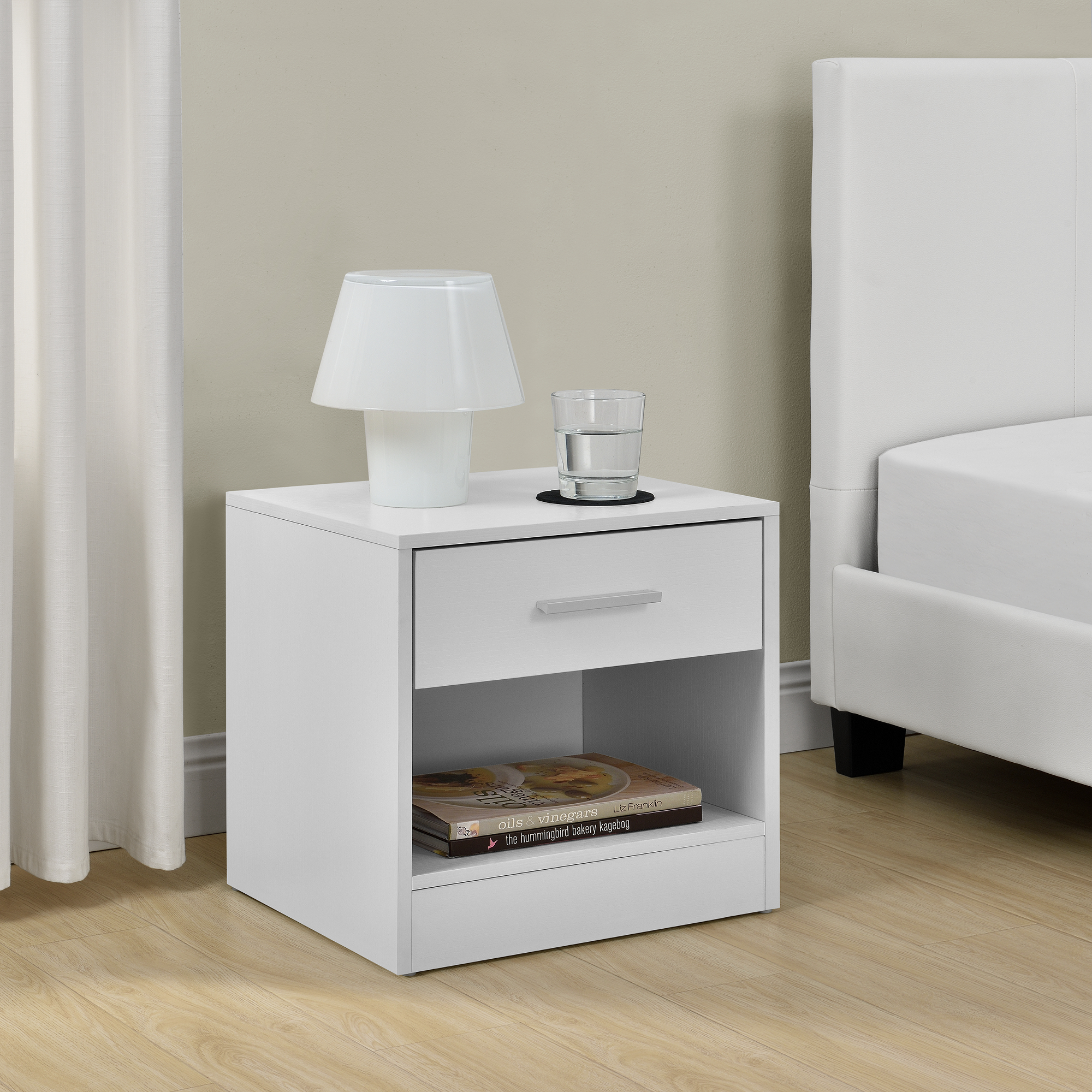 foto del prodotto comodino con cassetto e scomparto aperto 36,5 x 29,5 x 38 cm bianco en.casa 