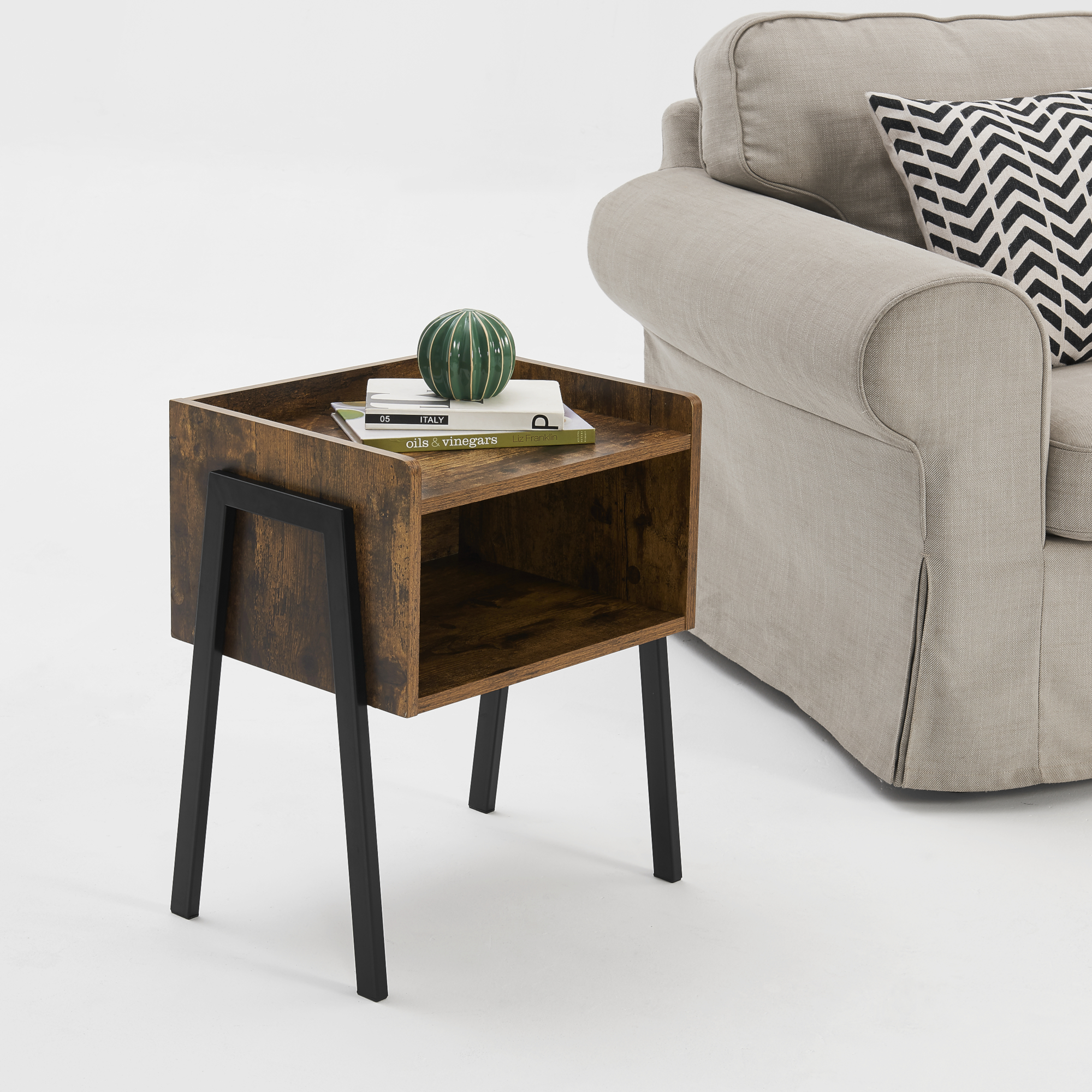 foto del prodotto comodino con scomparto e piano con bordo rialzato mobiletto impilabile 52x42x35 cm effetto legno scuro en.casa 