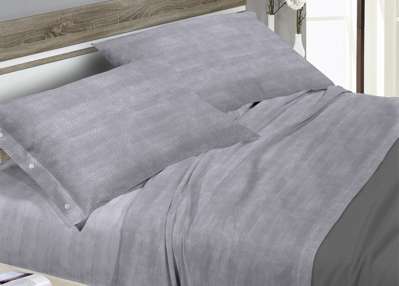 foto del prodotto completo lenzuola in morbida flanella disegno bon bon colore grigio francese grigio