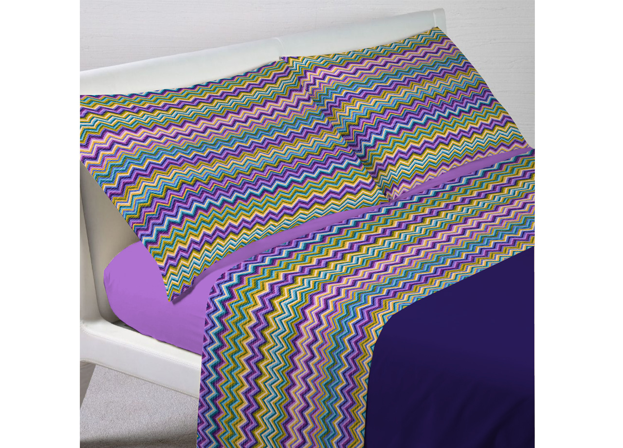 foto del prodotto completo lenzuola letto in 100 cotone rigato zig zag disegno baia matrimoniale lilla