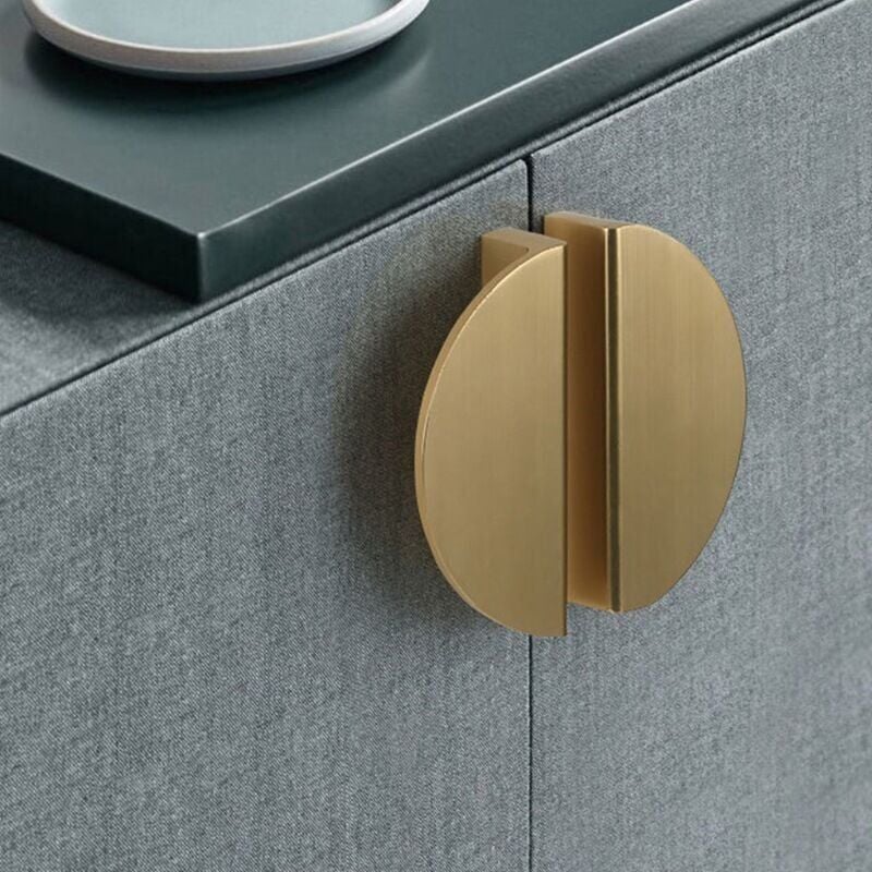 foto del prodotto confezione da 2 maniglie per cassetti a forma di mezza luna in ottone dorato per cucina, camera da letto, armadio, mobili, maniglie per cassetti in
