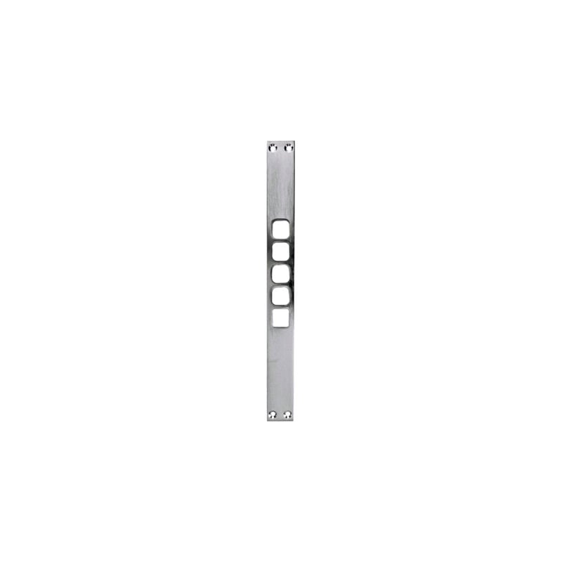 foto del prodotto contropiastra 49g cr zincata mm 367x35 h.mm 3 i.mm 28 x 2650 2751
