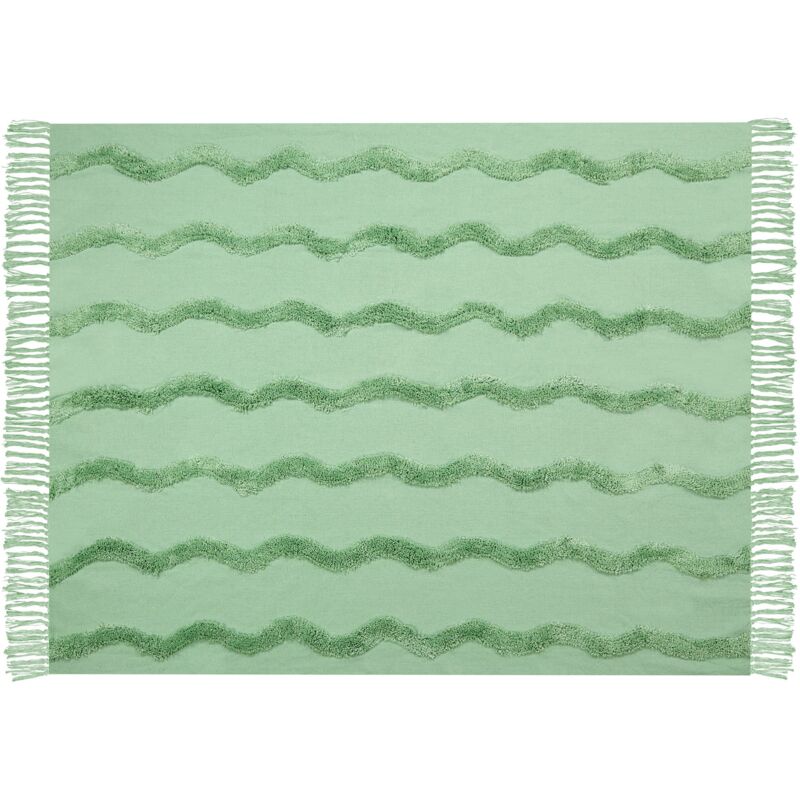 foto del prodotto coperta in cotone verde con frange e motivo geometrico 125 x 150 cm khari
