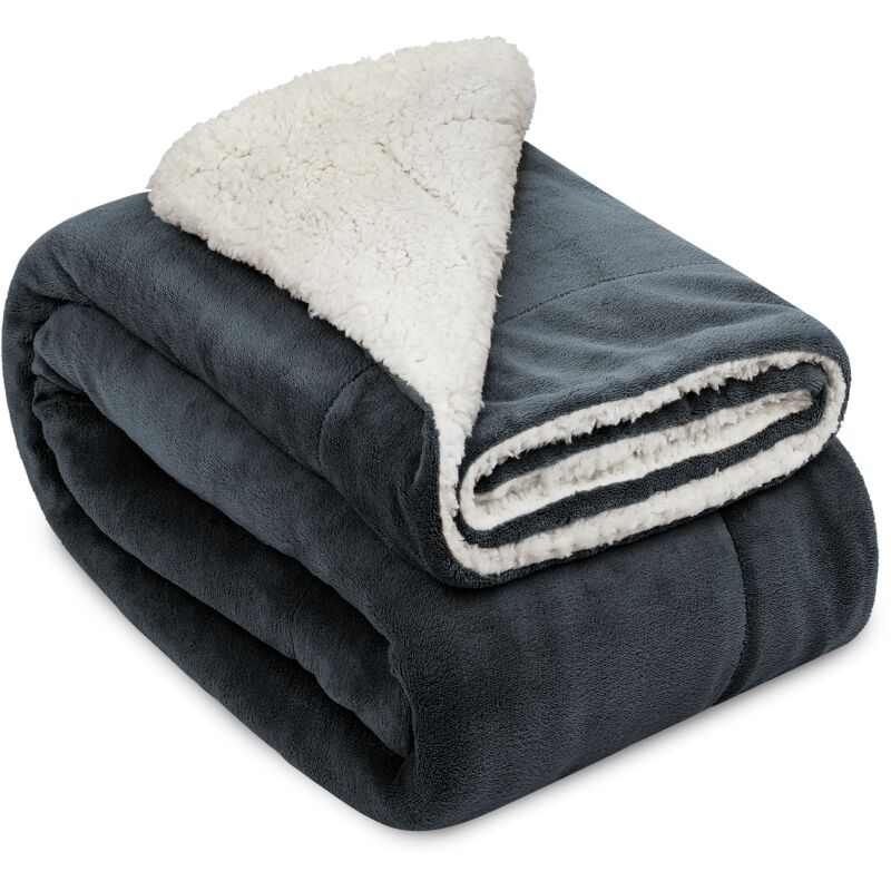 foto del prodotto coperta plaid sherpa alina coperta morbida e calda 200cm, 150cm, grigio antracite bianco beautissu