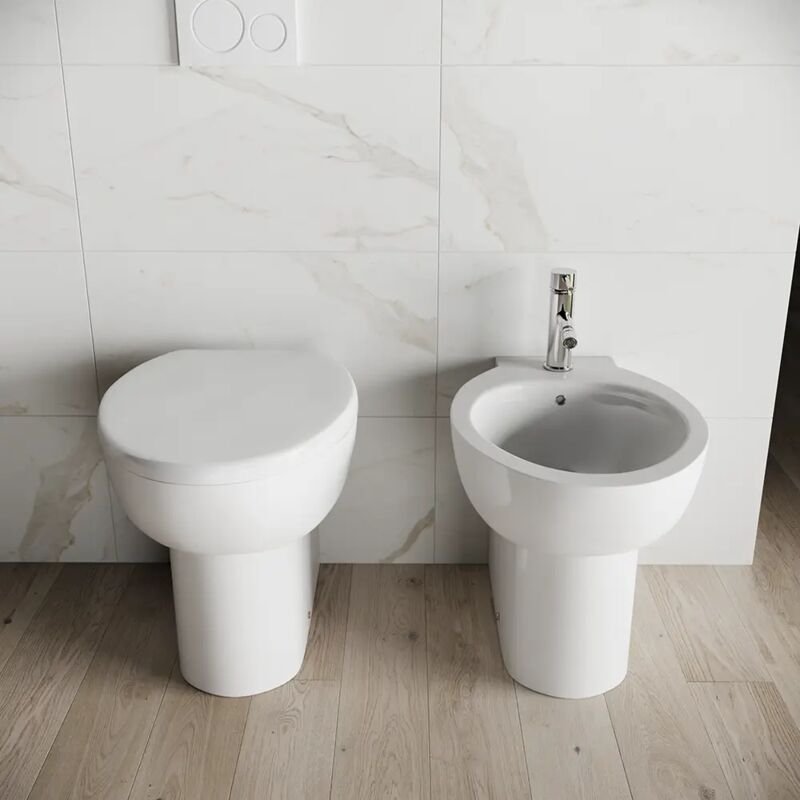foto del prodotto coppia di sanitari filomuro in ceramica bianco lucido vaso bidet e copriwc soft close mod. doha