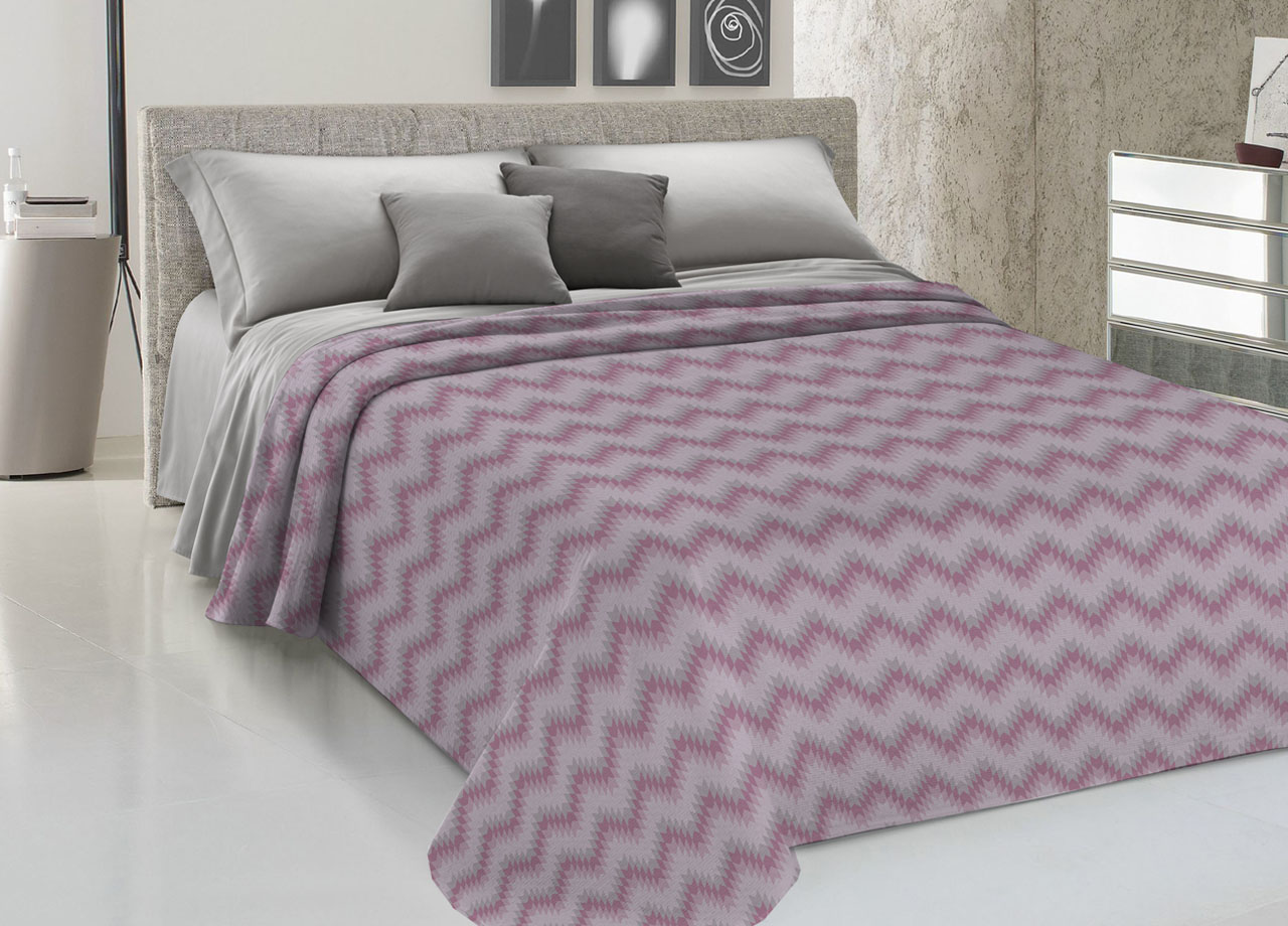 foto del prodotto copriletto piquet primavera estate 100 cotone disegno 7672 zig zag 1 piazza e mezza rosa