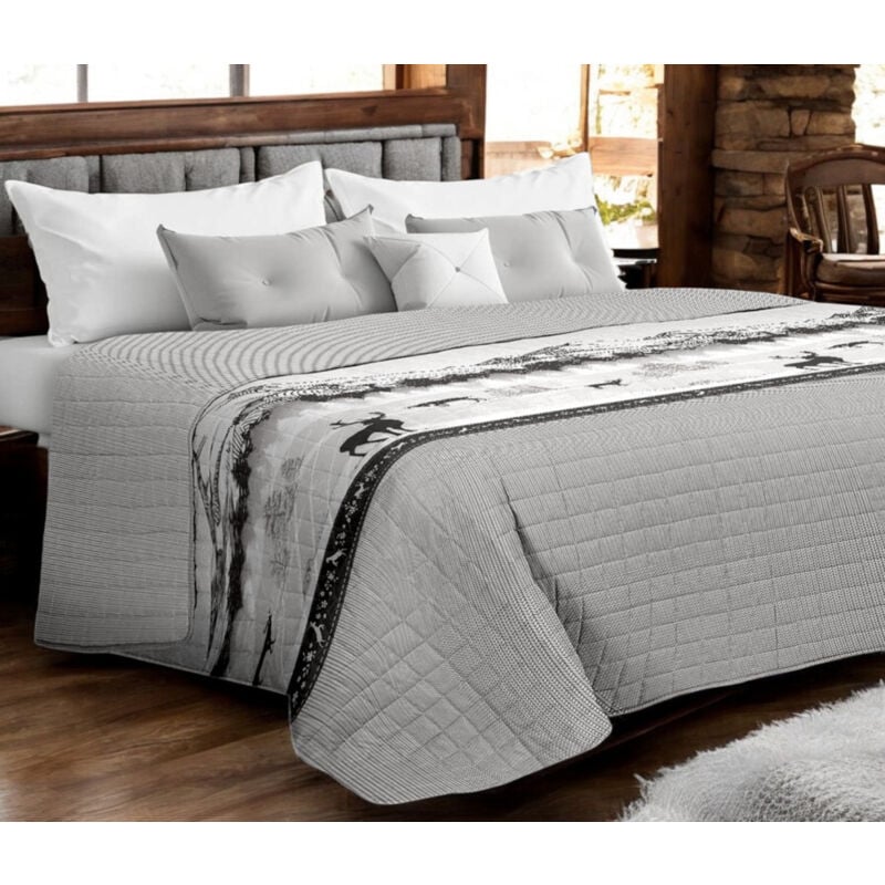 foto del prodotto copriletto trapuntato monte soglio grigio stile chalet con cervi e foresta microfibra leggera made in italy cm. 180x260 1 piazza