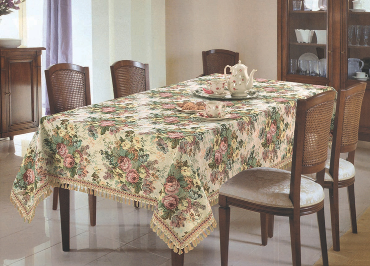 foto del prodotto copritavolo jacquard disegno floreal by suardi 150x210 floreal