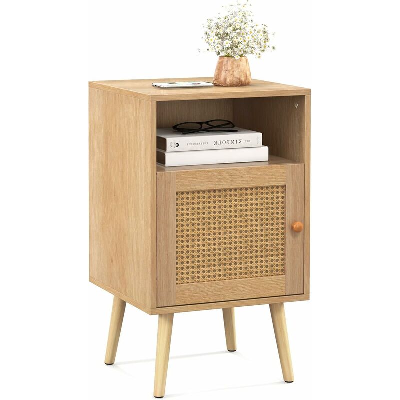 foto del prodotto costway comodino in rattan con spazio di archiviazione, tavolino con mensola aperta e porta decorata in rattan pe, gambe in legno massello,