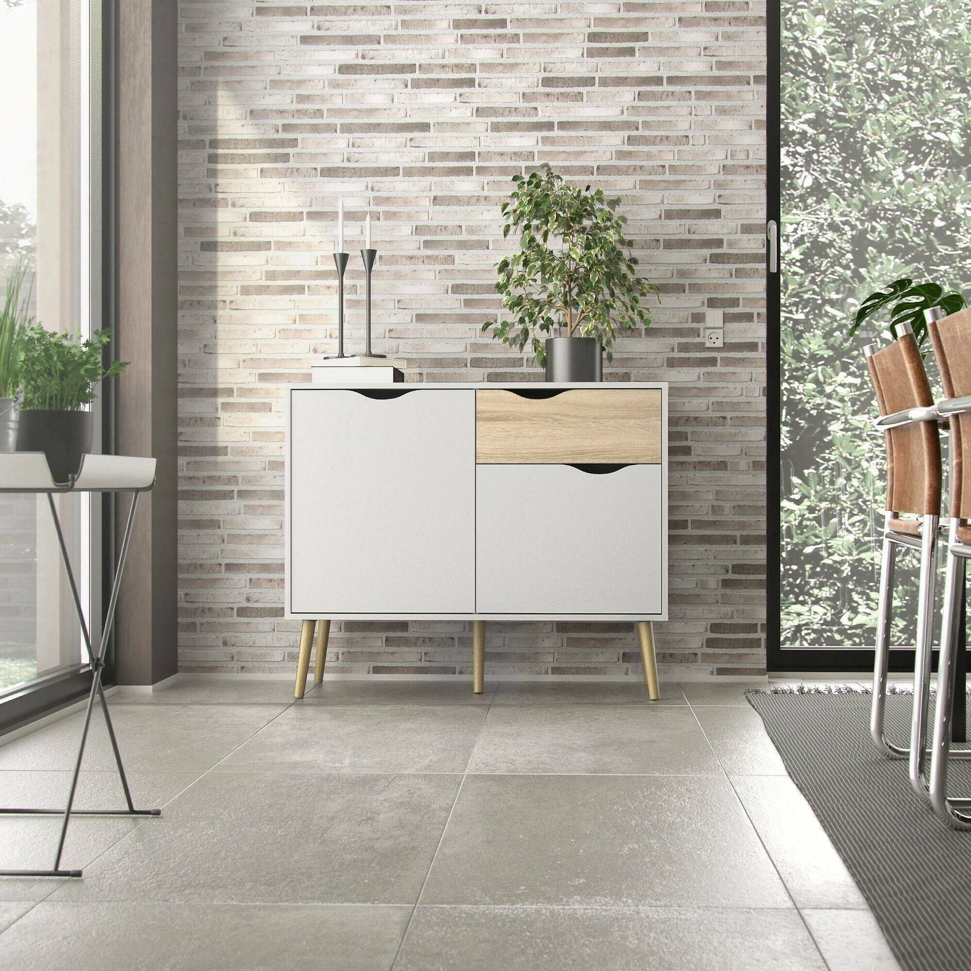 foto del prodotto credenza a due ante e un audit, colore bianco e rovere, misure 98 x 81 x 39 cm