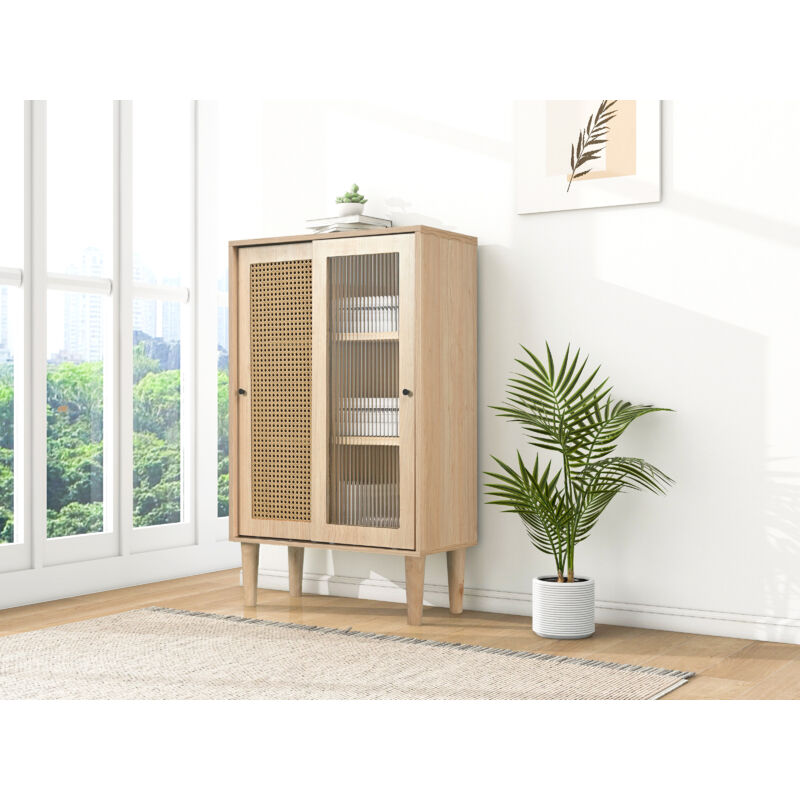 foto del prodotto credenza color legno alta 100 cm con ante in rattan plastico e ante scorrevoli in vetro, con 6 vani dietro le ante