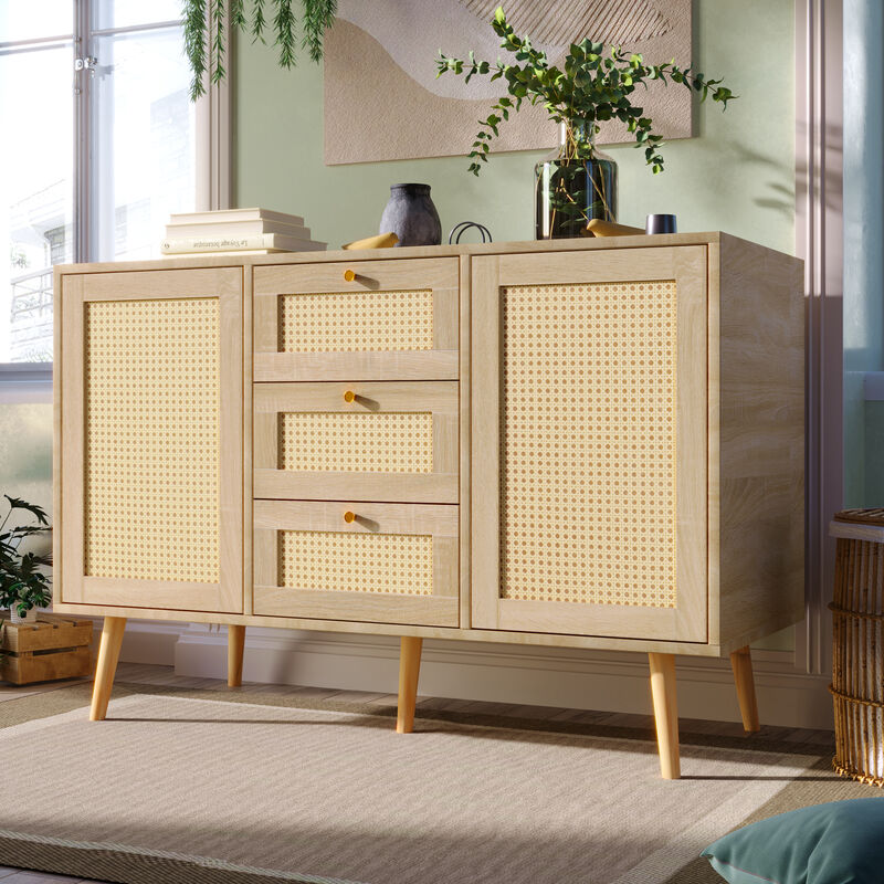 foto del prodotto credenza con 3 cassetti, 2 ante e ripiani regolabili, frontale in rattan e piedi in legno massello, mobile soggiorno, 120x82x40 cm con ante, rovere