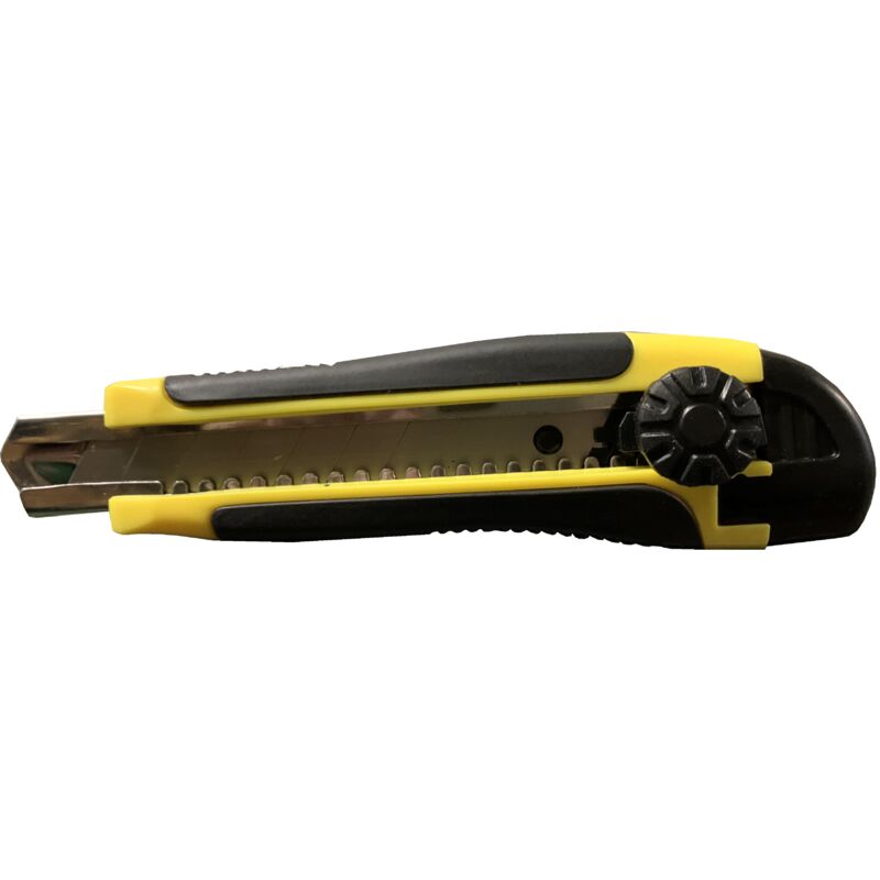 foto del prodotto cutter in plastica metallo ideal star 18 mm con rotella 