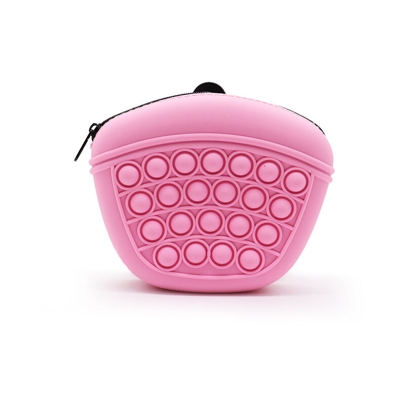 foto del prodotto cyslmuk sacchetto per snack per cani in silicone rosa con clip contenitore portatile per cibo per cani per l addestramento chiusura magnetica