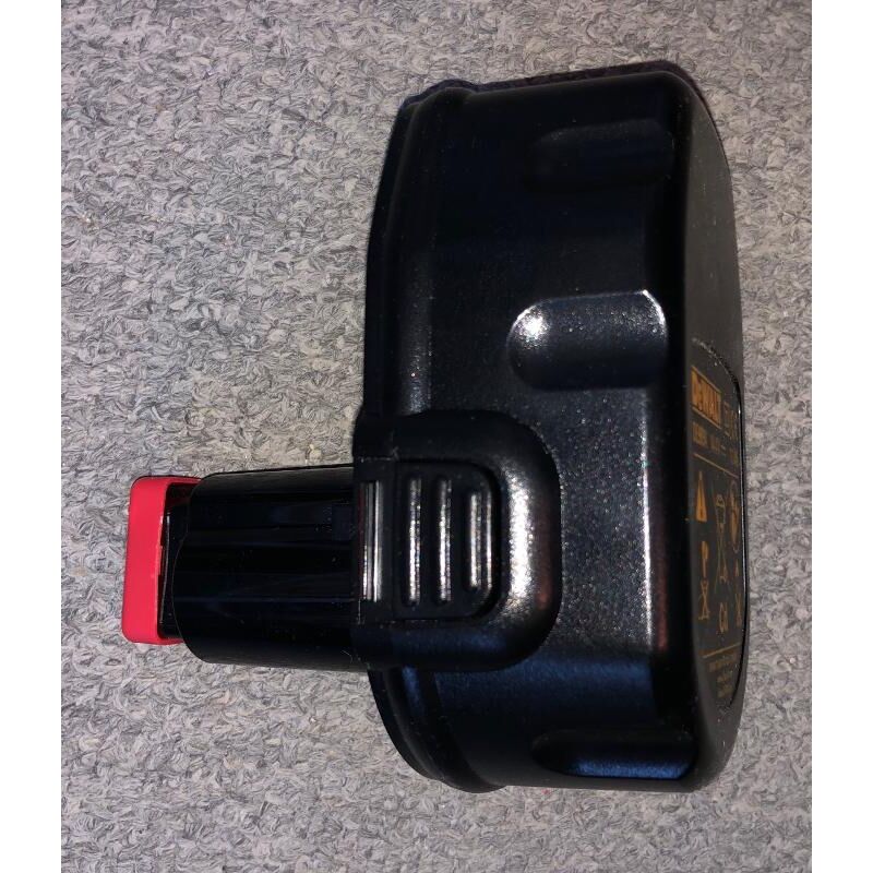 foto del prodotto dewalt batteria sostitutiva 14,4 v 1,3 ah li ion de9094