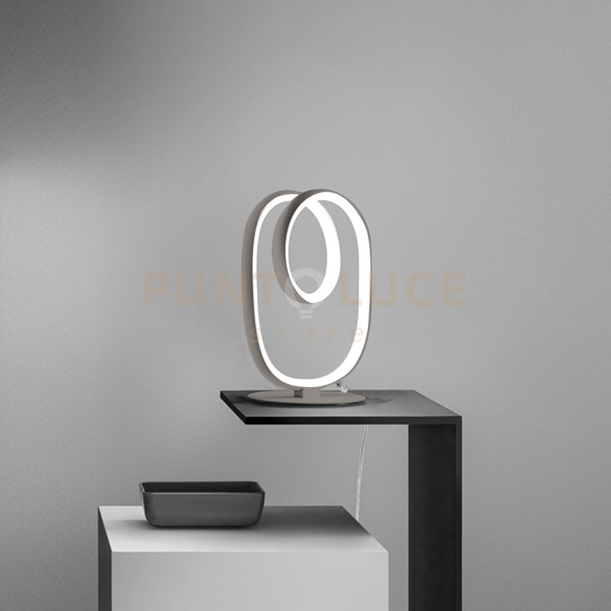 foto del prodotto diva l - lampada da tavolo colore titanio a led 3000k 680lm 17w dimmerabile