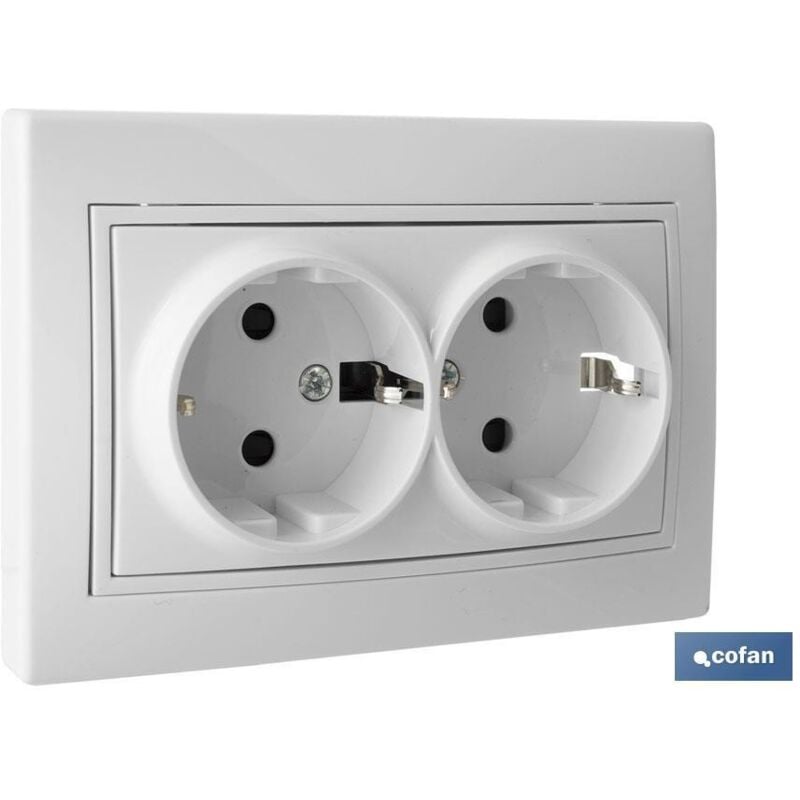 foto del prodotto doppia base bipolare pacific modello 16a250v con shutter e morsetto a vite