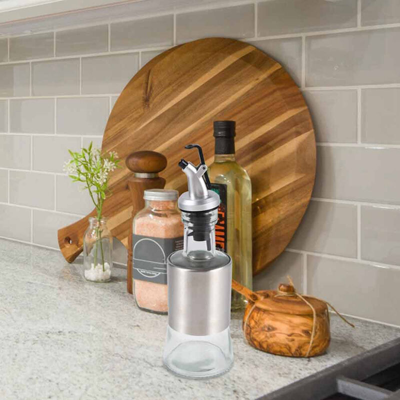 foto del prodotto dosatore olio e aceto in vetro con tappo ermetico salvafreschezza versatore salvagoccia per dosare 200ml