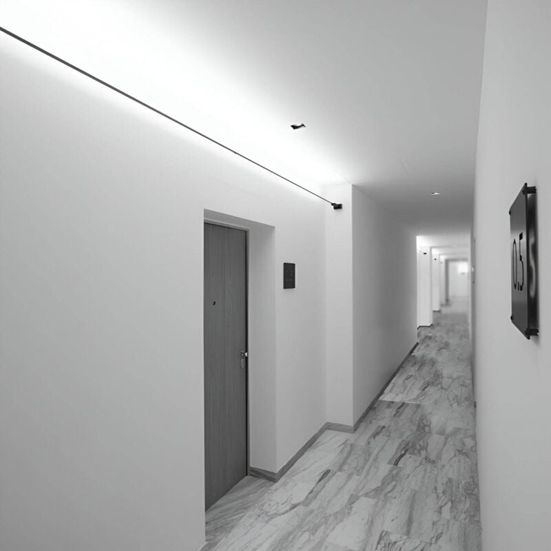 foto del prodotto efectoled kit di montaggio aereo line light per strisce led 12 24 48v bianco 5 m