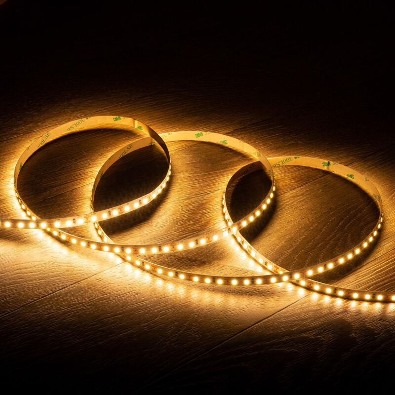 foto del prodotto efectoled striscia led 12v dc smd2835 120led m 5m ip20 larghezza 8mm taglio ogni 5cm bianco caldo 2700k