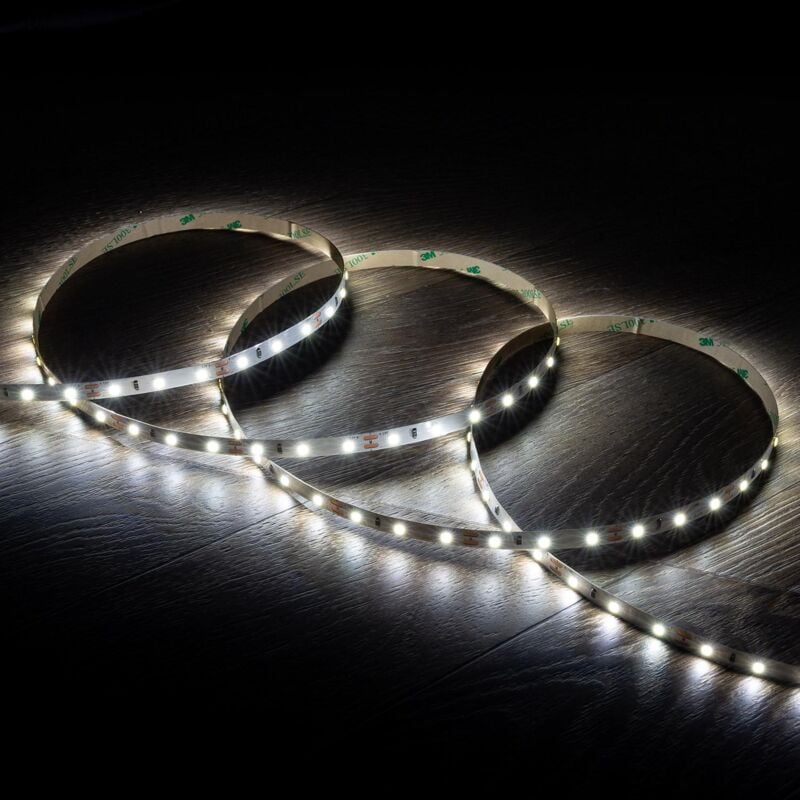 foto del prodotto efectoled striscia led 12v dc smd2835 60led m 5m ip20 larghezza 8mm taglio ogni 5cm bianco freddo 6000k