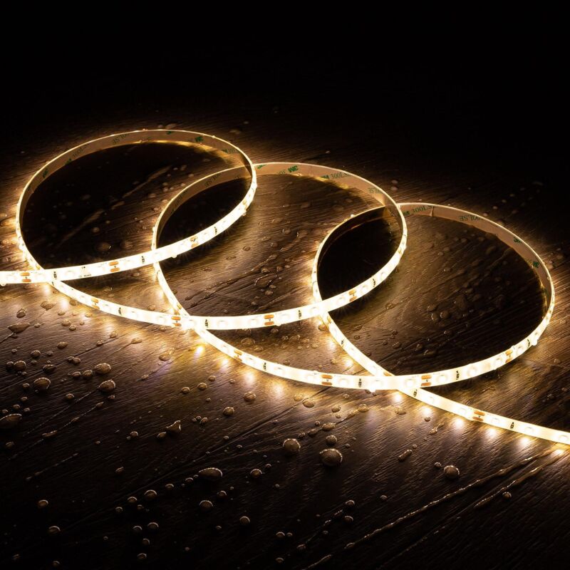 foto del prodotto efectoled striscia led 12v dc smd2835 60led m 5m ip65 larghezza 8mm taglio ogni 5cm bianco caldo 2700k