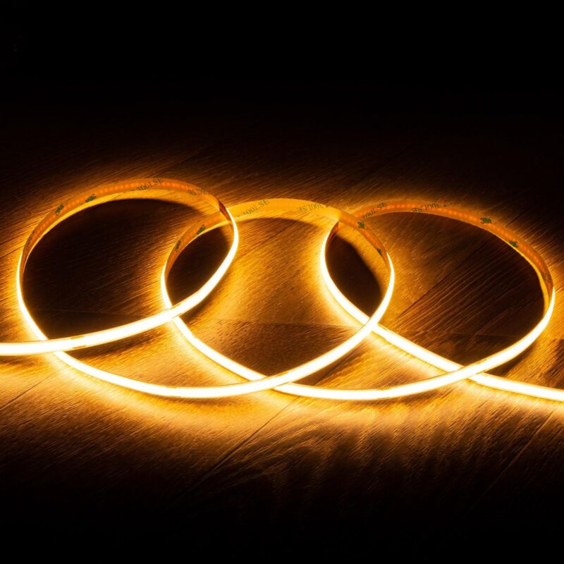 foto del prodotto efectoled - striscia led 24v dc cob 320 led m 5m ip20 cri90 larghezza 8mm taglio 5 cm bianco caldo 2200k