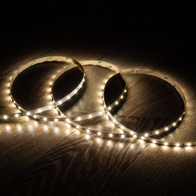 foto del prodotto efectoled striscia led 24v dc smd2835 60led m 5m ip20 larghezza 8mm taglio 10cm bianco naturale 4000k