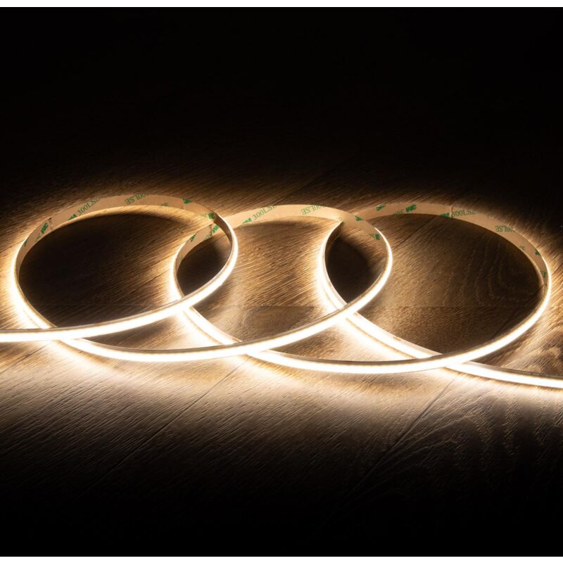 foto del prodotto efectoled striscia led 24v dc wcob 256 led m 5m ip20 cri90 larghezza 8mm taglio ad ogni 3.2 cm bianco naturale 4000k