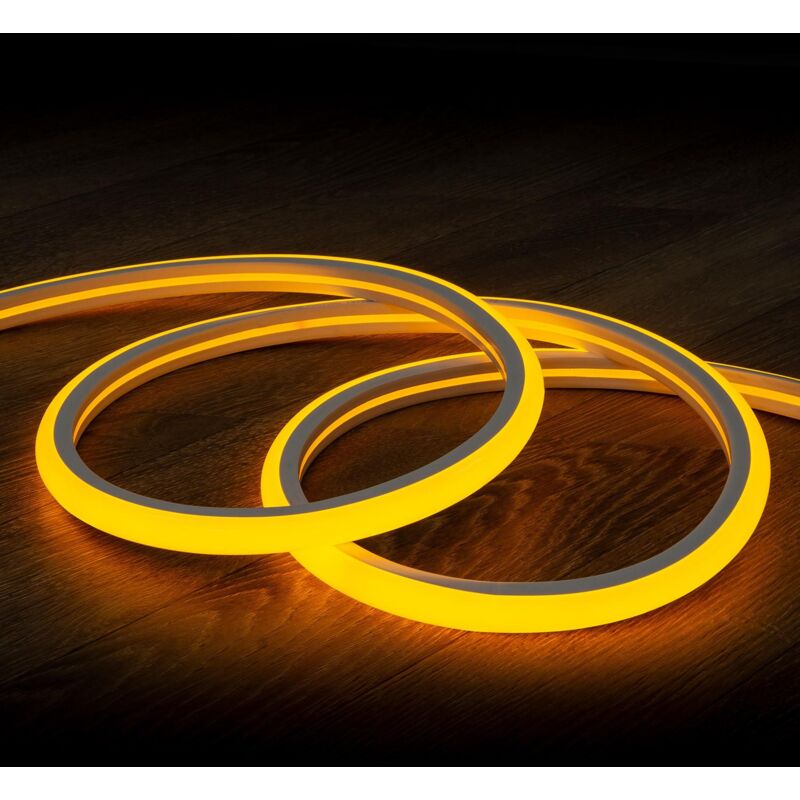 foto del prodotto efectoled striscia led neon 7.5 w m regolabile 220v ac 120 led m semicircolare 180 giallo ip67 su misura taglio ad ogni 100 cm 19 m