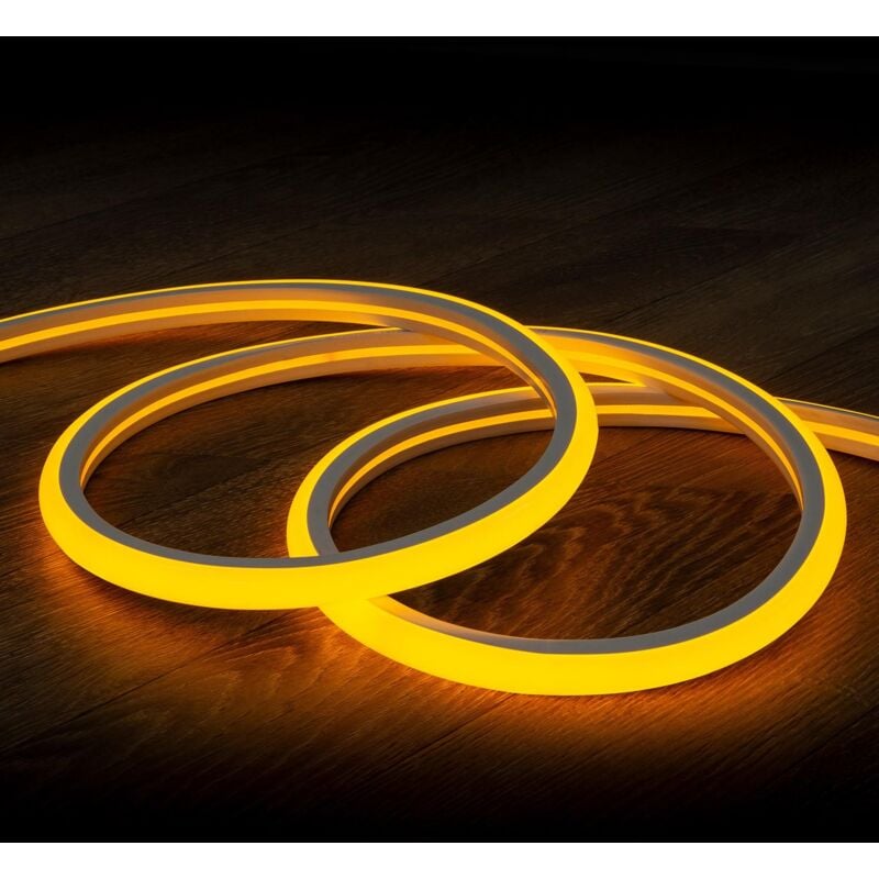 foto del prodotto efectoled striscia led neon 7.5 w m regolabile 220v ac 120 led m semicircolare 180 giallo ip67 su misura taglio ad ogni 100 cm 3 m