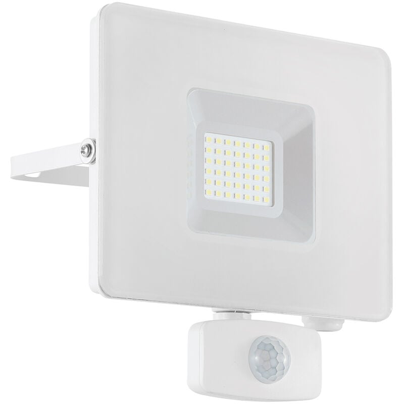 foto del prodotto eglo faretto esterno moderno faedo 3 alluminio bianco sensore led h19cm
