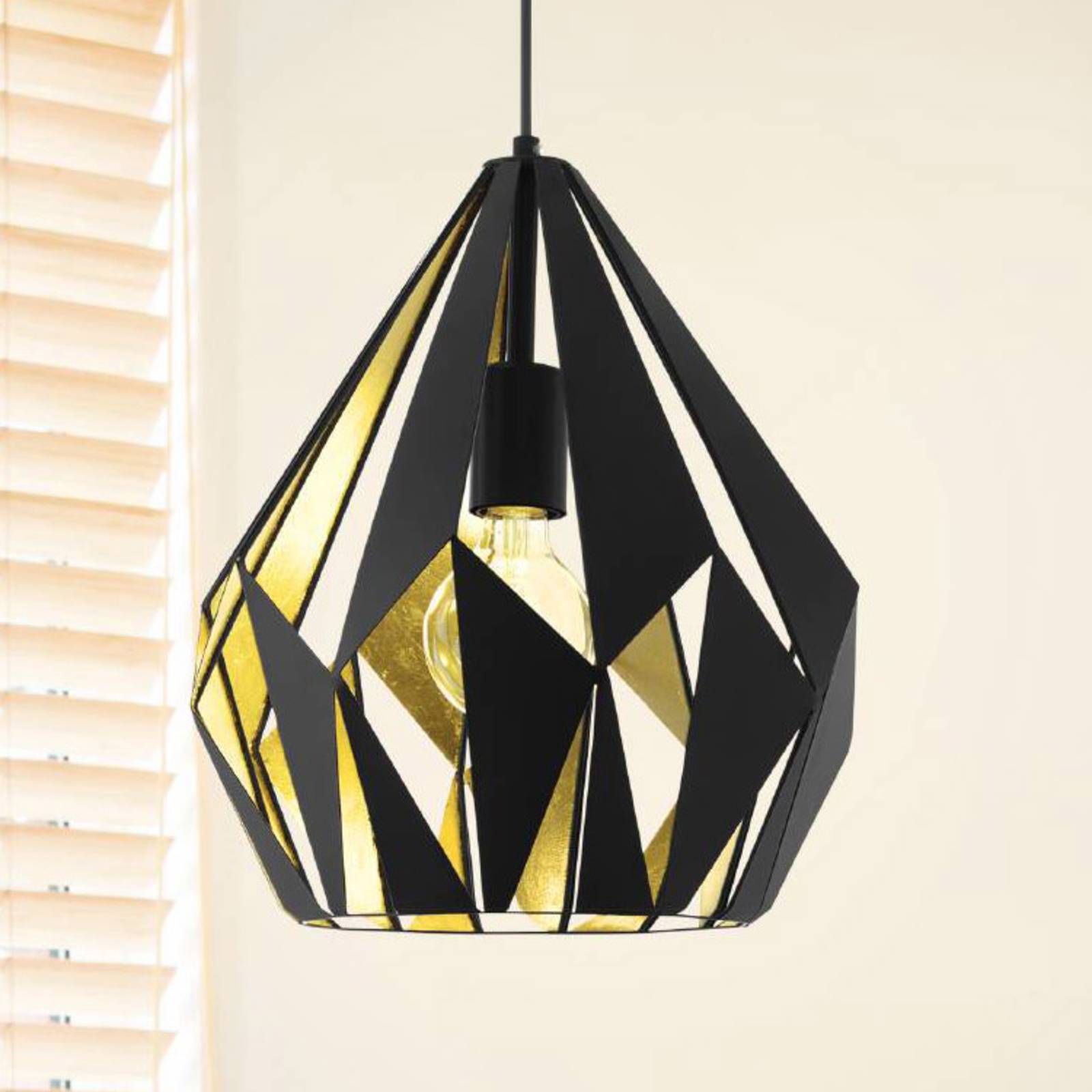 foto del prodotto eglo lampada a sospensione carlton in nero 31 cm