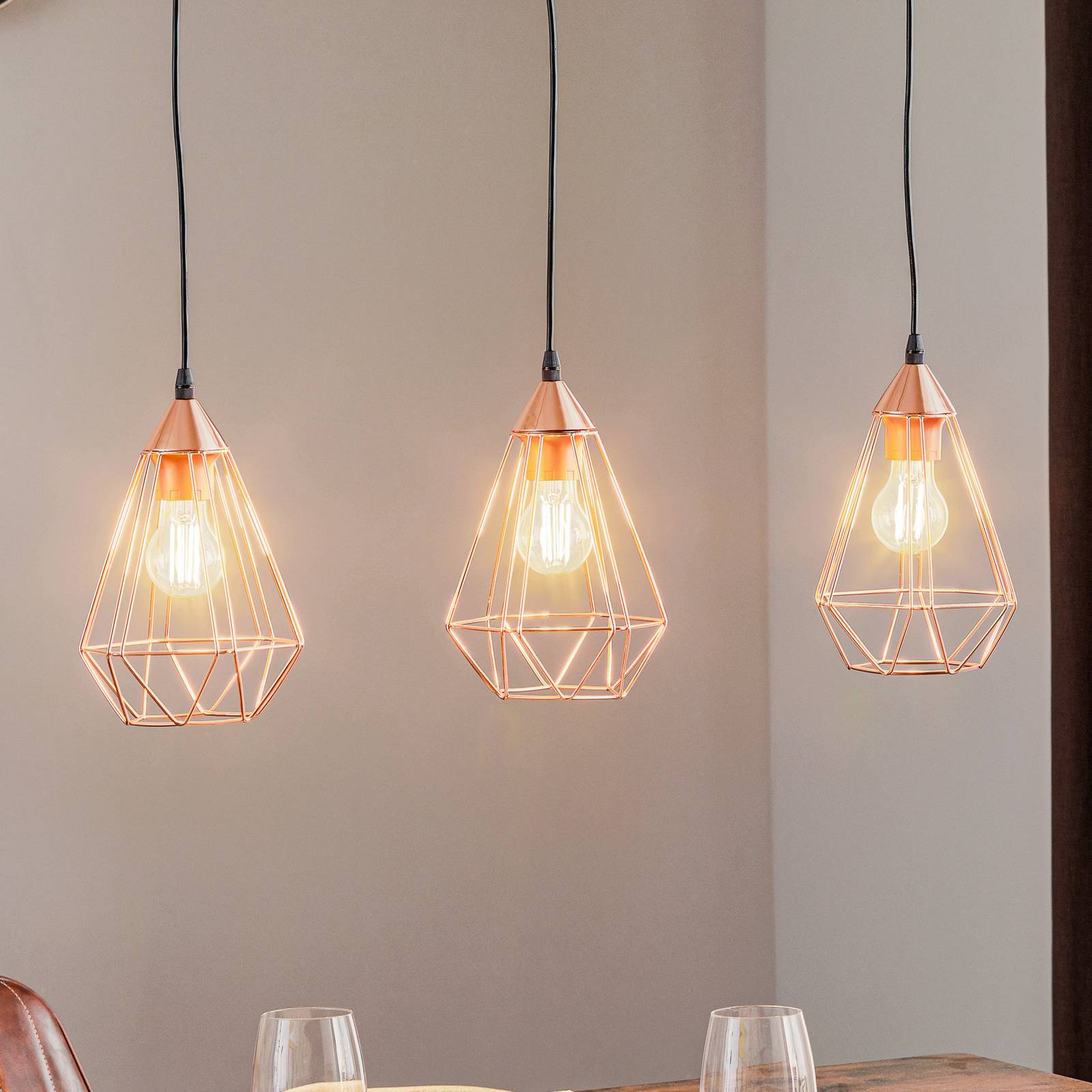 foto del prodotto eglo lampada a sospensione tarbes a 3 luci, lineare