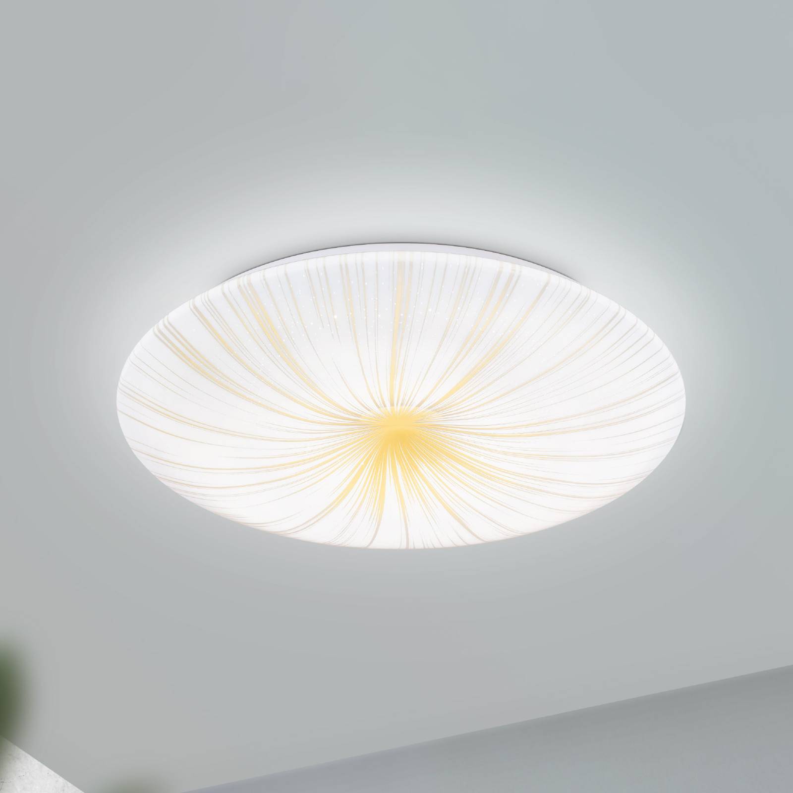 foto del prodotto eglo nieves 1 plafoniera a led con design a fascio 31cm