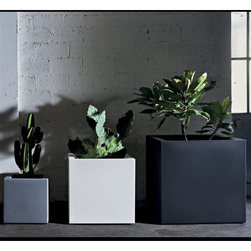 foto del prodotto elbi - vaso quadrato cubo fenice in resina da 85cm bianco