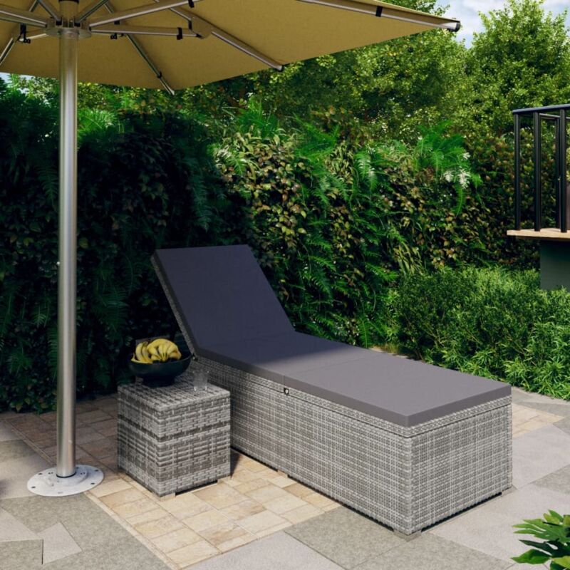 foto del prodotto elegante lettino prendisole con cuscini e tavolo laterale vari colori colore grigio