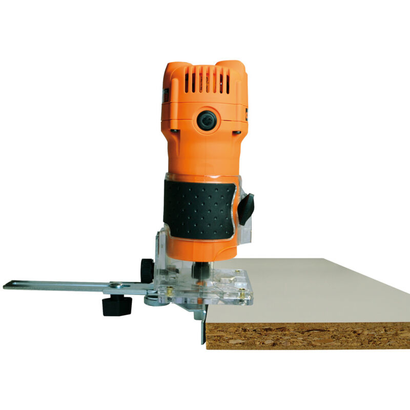 foto del prodotto elettrofresatrice profes. 550w 230v con pinze d 6 6.35 8mm