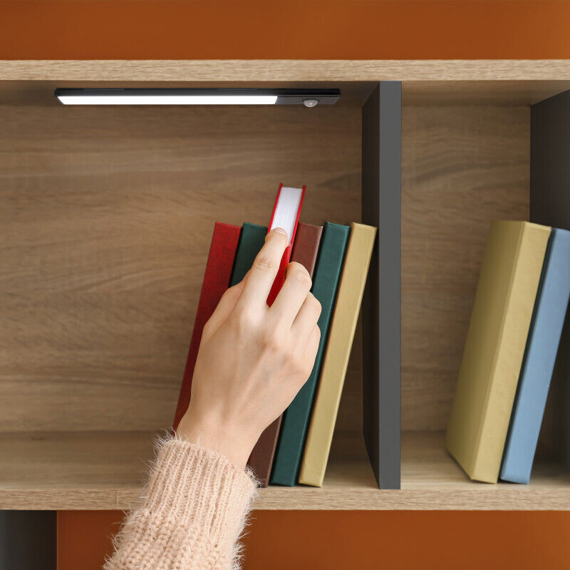 foto del prodotto emuca applique led kaus black ricaricabile via usb con sensore di movimento, 400mm, verniciato nero 1 un