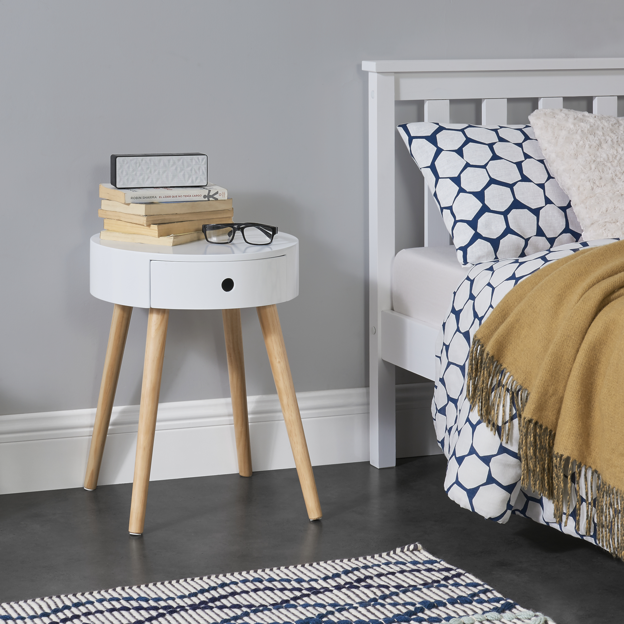 foto del prodotto en.casa comodino con cassetto 50 x 38 x 38 cm tavolino rotondo bianco rustico