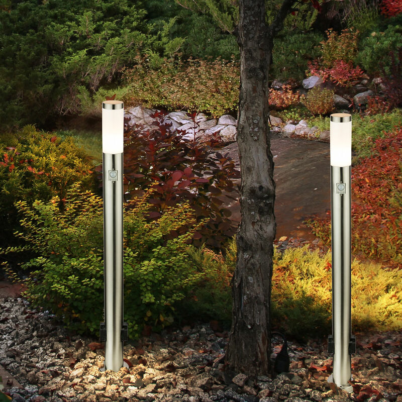 foto del prodotto etc shop set di 2 lampade da terra per esterni rilevatore di movimento 2x prese illuminazione giardino viale cortile lampade da terra a colonna