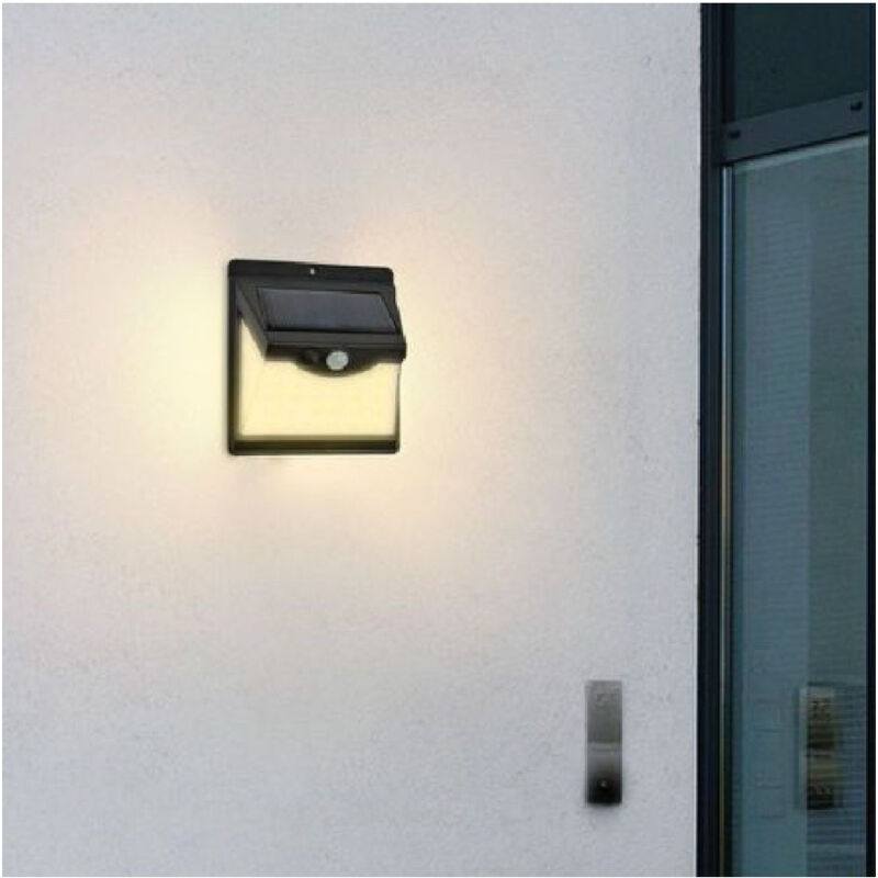 foto del prodotto faretto applique led a parete con pannello solare luce fredda 6500k ip65 so a3 trade shop traesio