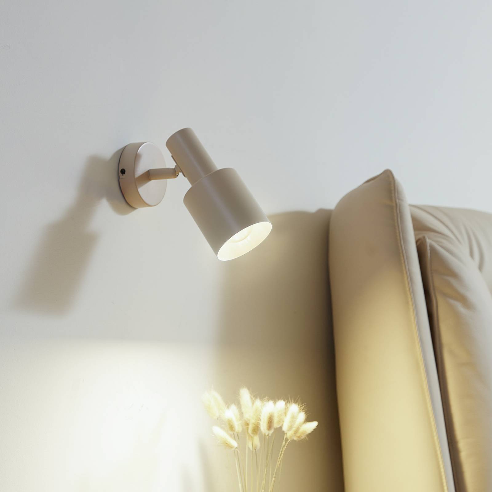 foto del prodotto faretto da parete lindby ovelia, beige, metallo, e27